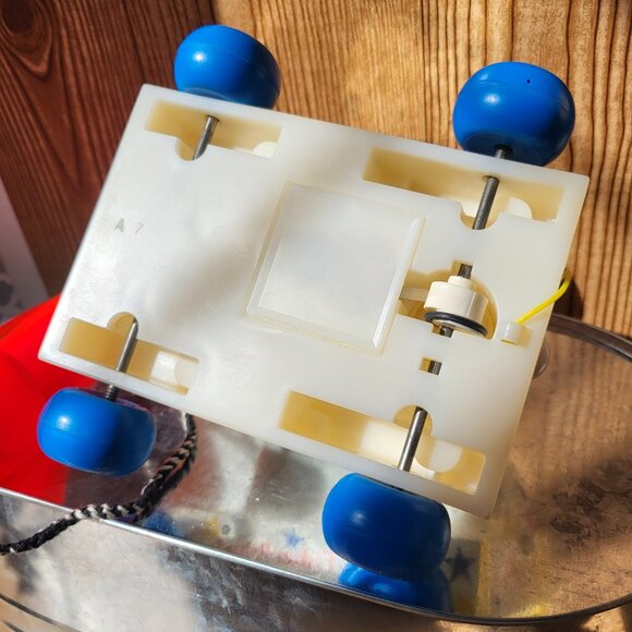 Vintage Fisher Price Toy Chatter Telephone 1985 - Picture 12 of 15